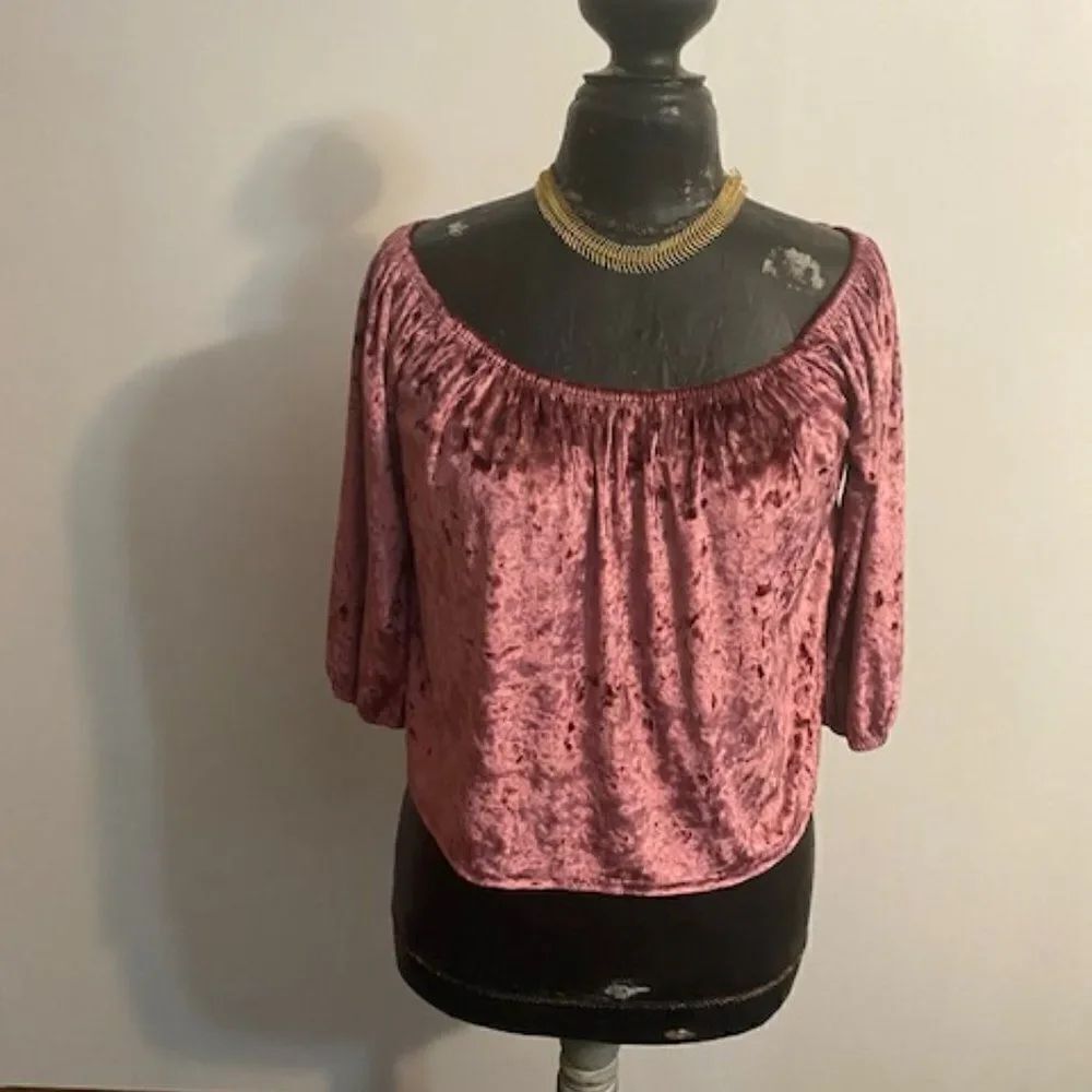 Hollister Velvet crop top, size Large